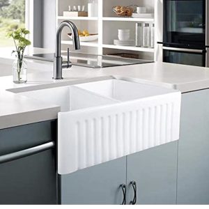 White fireclay reversible apron-front kitchen sink 33" x 18" - Image 1