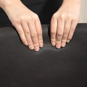 HOMCOM Counter Height Bar Stools Set of 2, Vintage PU Leather Bar Chairs, Kitchen Stool with Footrest, Dark Brown - Image 10