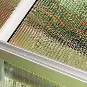 Outsunny 6' x 8' x 6.6' Polycarbonate Greenhouse, Walk-In Green House Kit Garden, Plants Grow, Galvanized Sheet Aluminum Frame with Rain Gutter, Vent and Sliding Door, Silver - Image 10